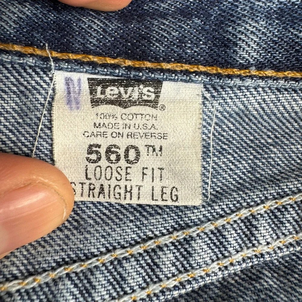 Levis Jeans Mens Size 30x29 Blue 560 Loose Fit Straight Leg Distressed USA Made